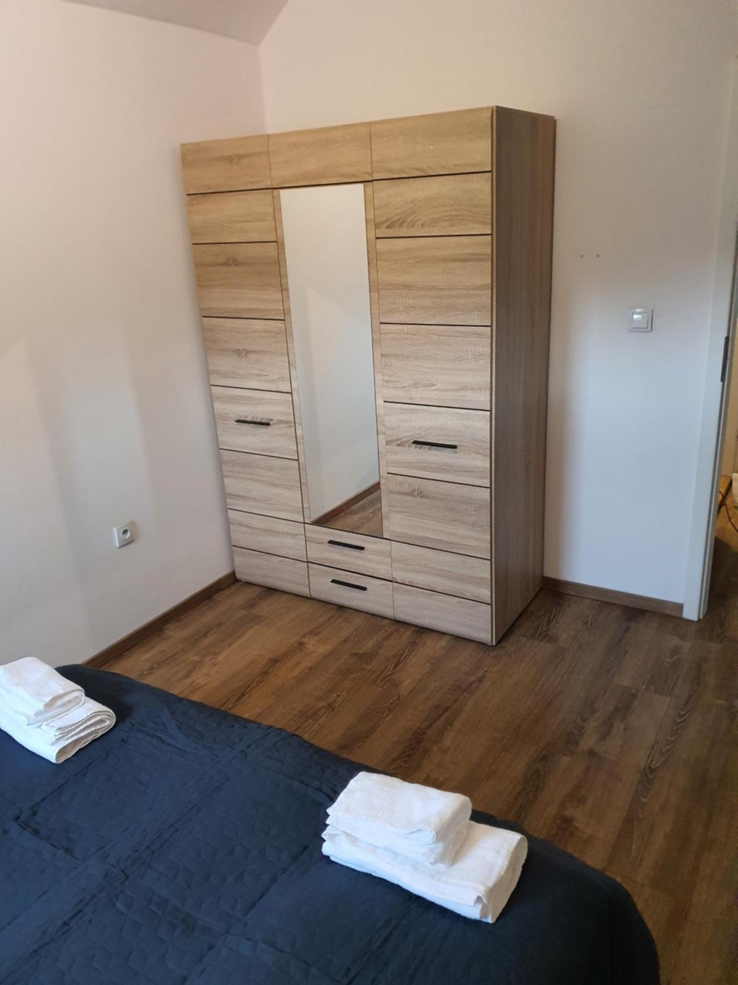 Pod Lasem Tenczynek